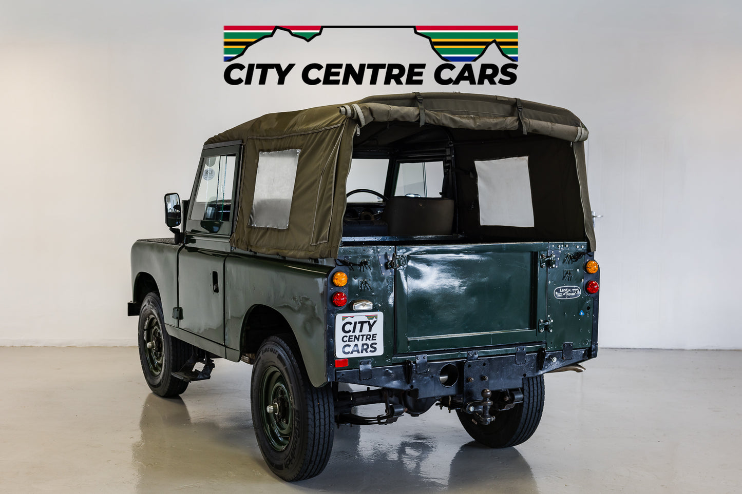 1979 Land Rover Series III 2.2L - 68000km showing