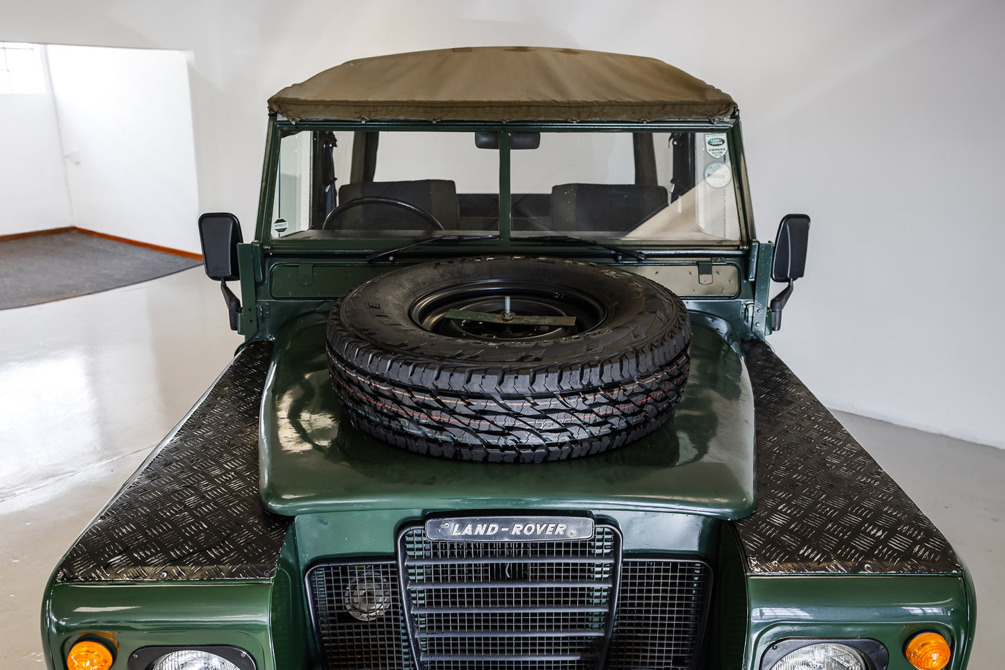 1979 Land Rover Series III 2.2L - 68000km showing