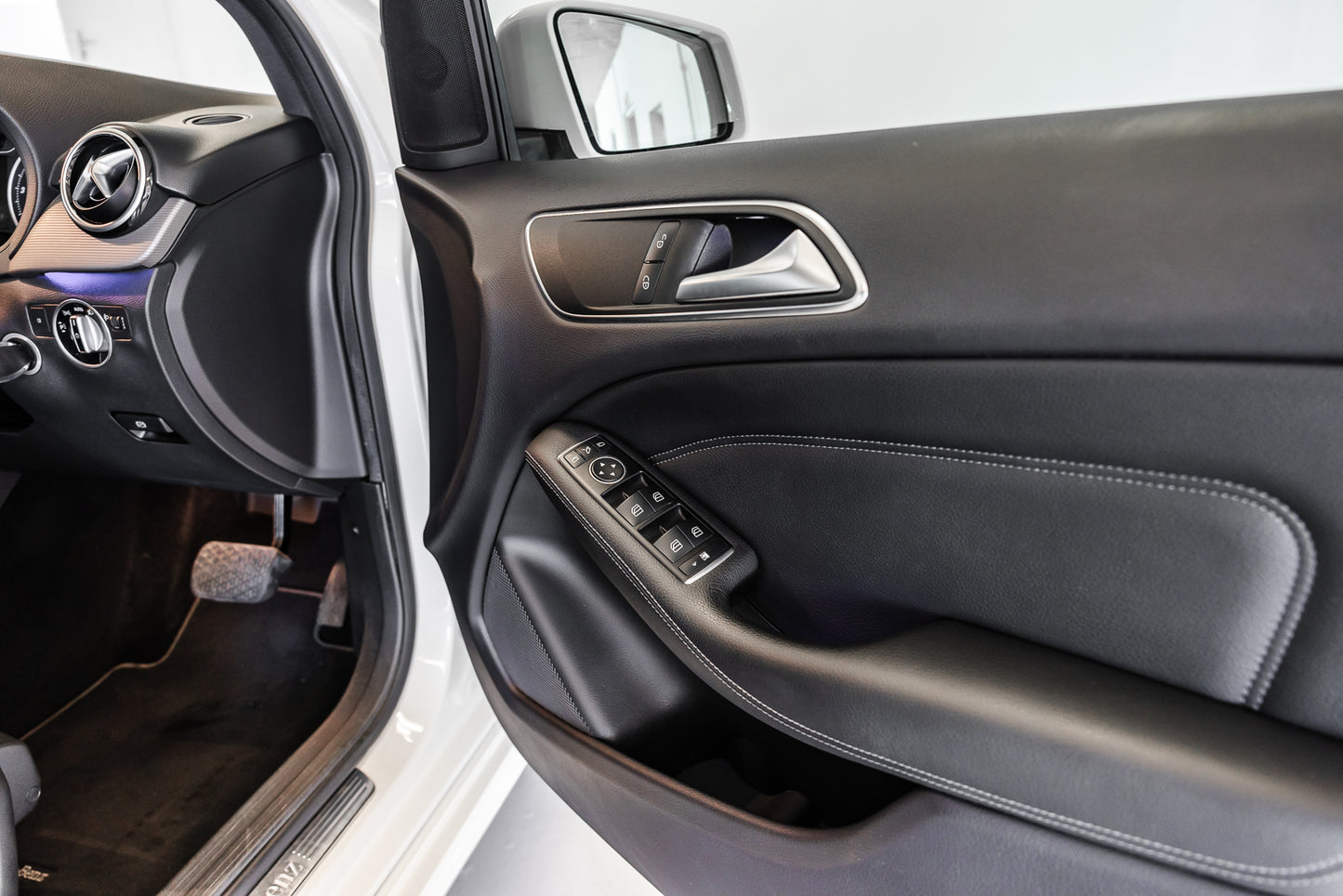 2015 Mercedes-Benz B200 - 127000km