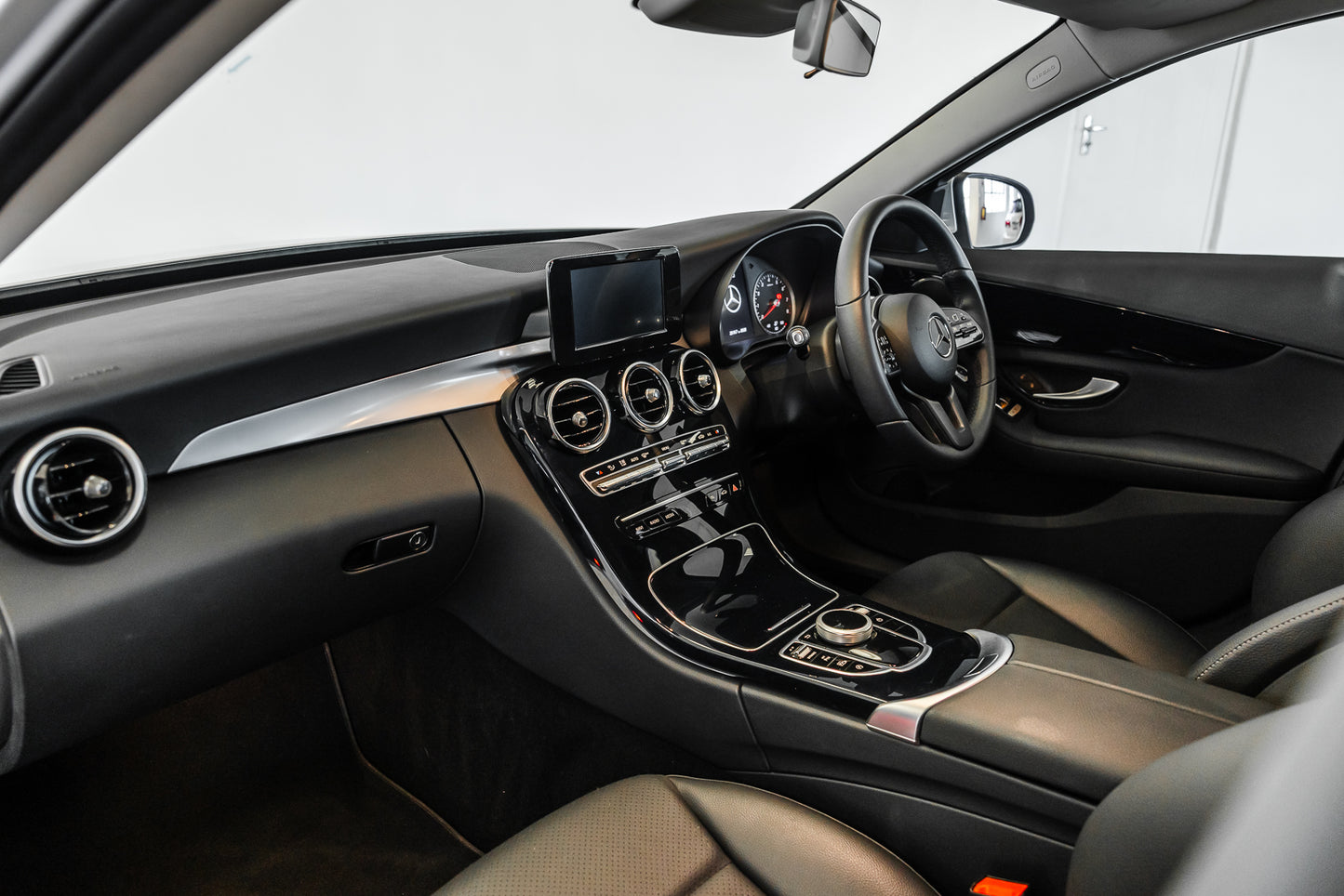 2020 Mercedes-Benz C180