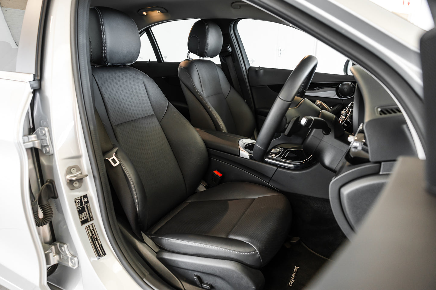 2020 Mercedes-Benz C180