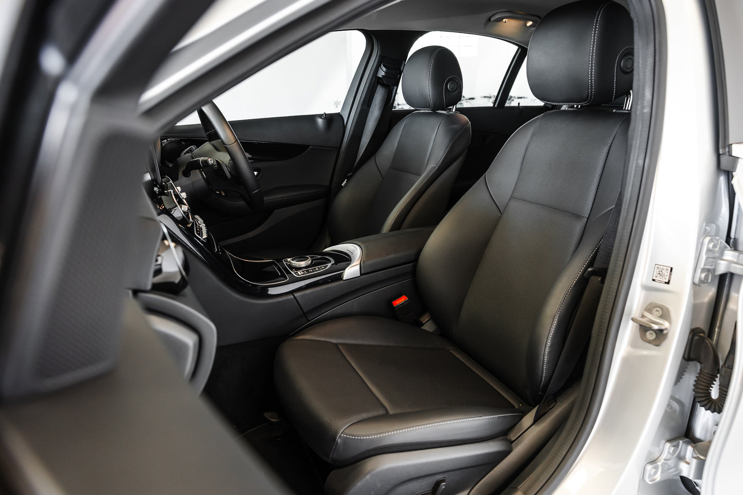 2020 Mercedes-Benz C180