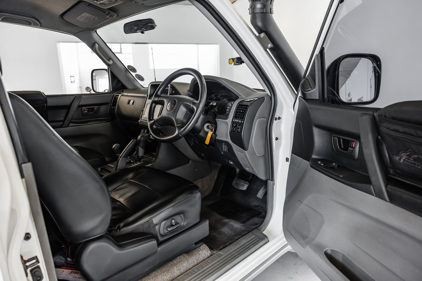 2001 Mitsubishi Pajero 3.5GLS Petrol